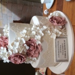 caras engagement cake